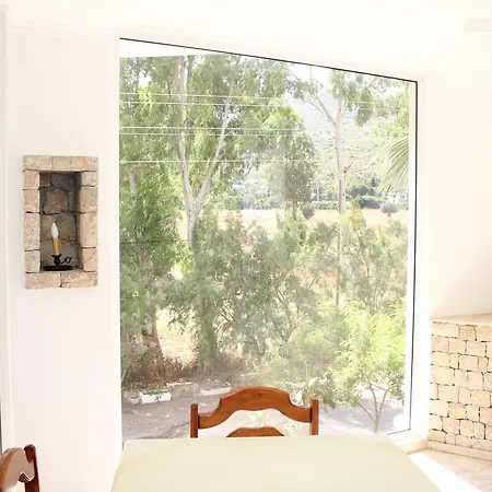 Olimpos Bed & Breakfast 4*