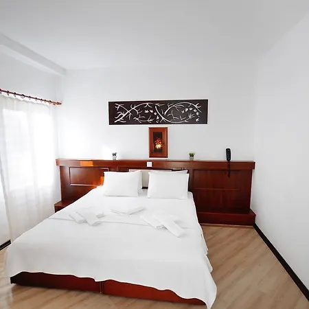 Olimpos Bed & Breakfast 4*